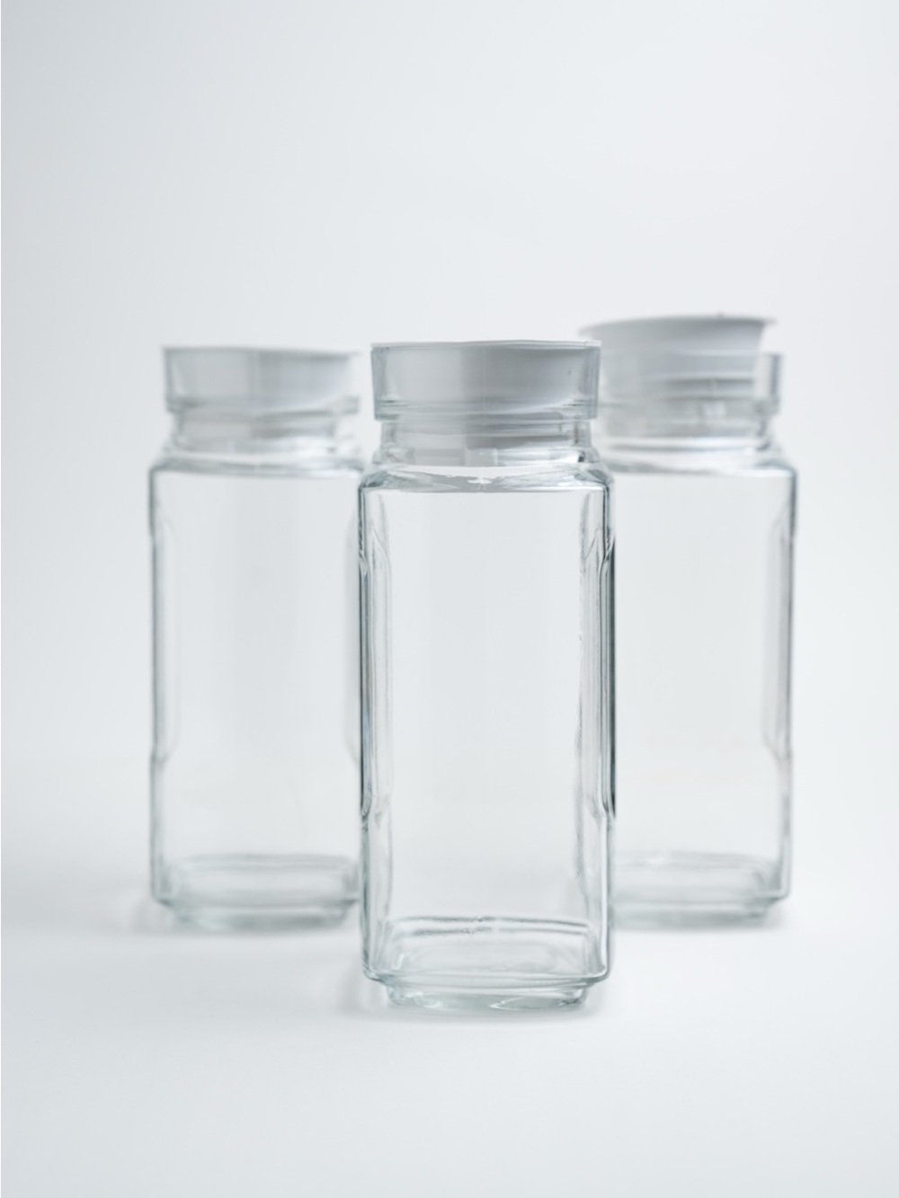 Clear Glass Pitchers with White Lids - Set of 3 (32 oz / 1 qt each)